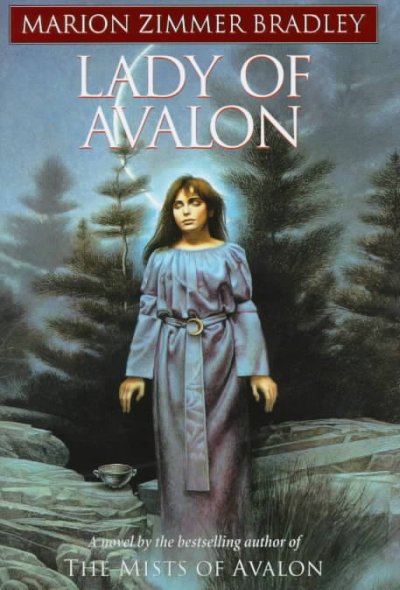 Lady of Avalon / Marion Zimmer Bradley.